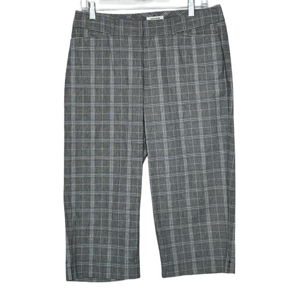 Dockers Mid Rise Curvy Grey Black White Plaid Casual Capri Pants Size 10 - Picture 1 of 8